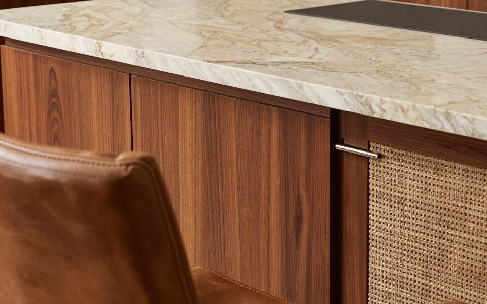 Natural materials in a boss office cabin design